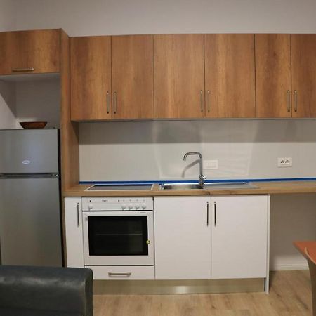 Albora Guest House Fier Esterno foto