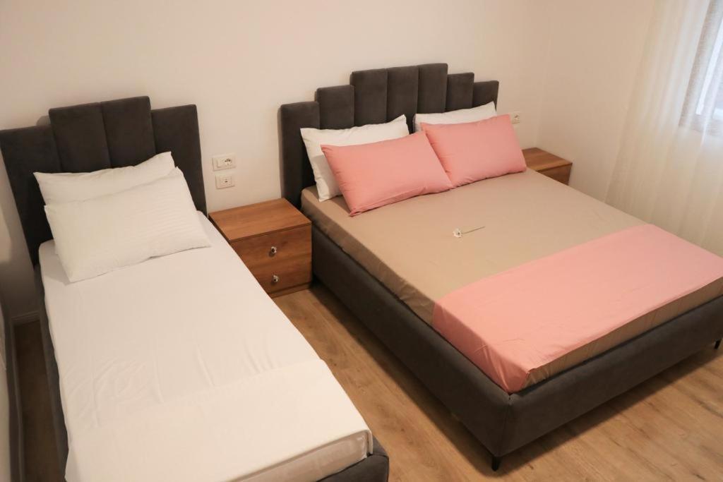 Albora Guest House Fier Esterno foto
