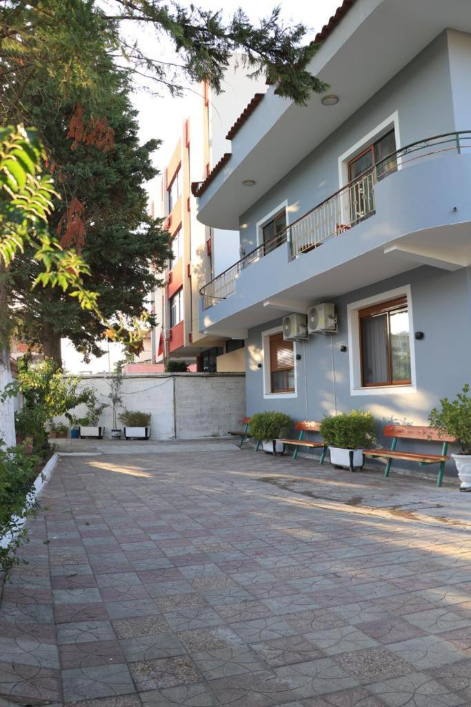 Albora Guest House Fier Esterno foto